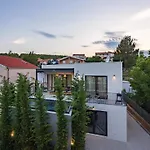 Villa Medellin
